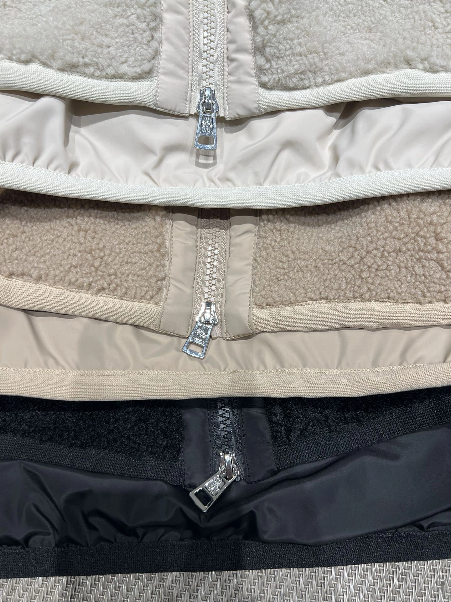 wg.luxury- 7o9385r nylon 3Colour item:E-F140K1674-3H
